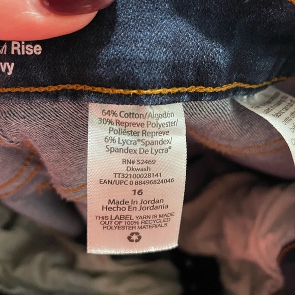 Time and Tru Dark Wash High Rise Curvy Jeans size 16 EUC - Picture 6 of 6
